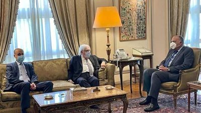 وزير الخارجية يؤكد على موقف مصر الداعم للحل السياسي للأزمة اليمنية