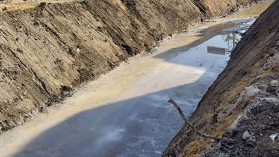 البدء في أعمال تغطية ترعة 