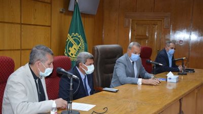 محافظ القليوبية يتابع أعمال تطوير طريق شركات البترول