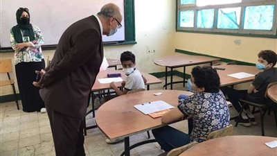 مدير بنها التعليمية: انتظام اليوم الأول من الامتحانات الشهرية