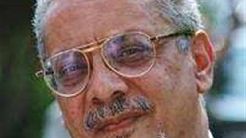 الدكتور عمرو الشريف