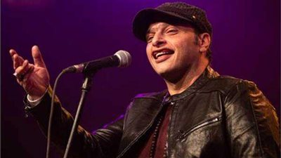 مهرجان العلمين| توافد الجمهور على حفل وائل الفشنى