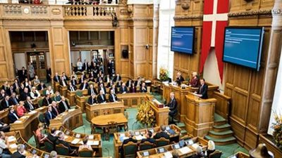 البرلمان الدنماركي يعترض على قيود على مظاهرات حرق القرآن
