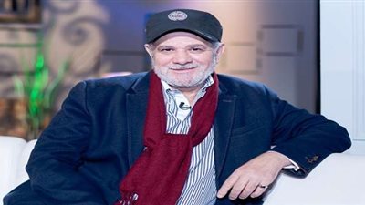 الفنان محمد عبد الجواد يستعد لإجراء عملية دعامة بالقلب