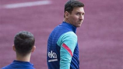 كواليس لقاء والد ميسي ورئيس برشلونة.. تعرف على مصيره