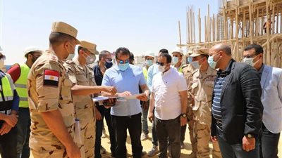 وزير التعليم العالي يتفقد مباني جامعة برج العرب التكنولوجية بالإسكندرية