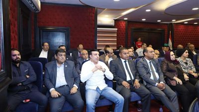 نائب رئيس الحزب وأمين التنظيم يعقد اللقاء التنظيمي الثالث، بأمناء الحزب والتنظيم والهيئة البرلمانية في ٥ محافظات بالصعيد