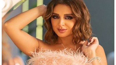 أنغام ترفع شعار 