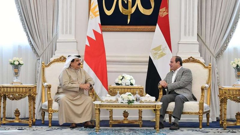 السيسى مع عاهل خليفة