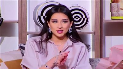 الفنانة فرح الهادي تكشف سبب ابتعادها عن التمثيل ونقطة ضعف زوجها.. فيديو