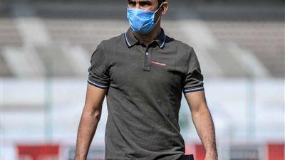 عبد الحفيظ يستفسر من محمد شريف عن فيديو الشيشة قبل مران الأهلي.. الليلة