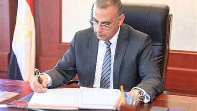 محافظ سوهاج يترأس الاجتماع الدوري لمناقشة مشروعات المبادرة الرئاسية لتطوير الريف المصري 