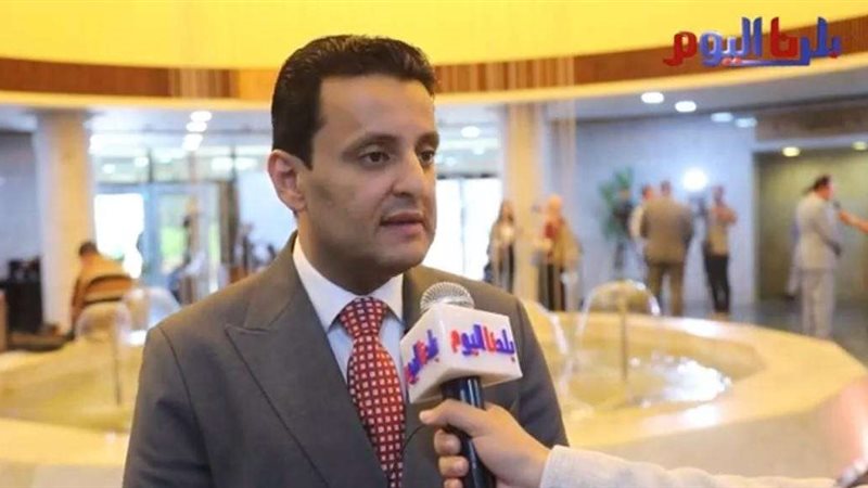النائب أحمد سمير