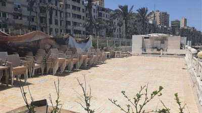 شواطئ الإسكندرية تخلو من روادها خلال احتفالات شم النسيم.. صور