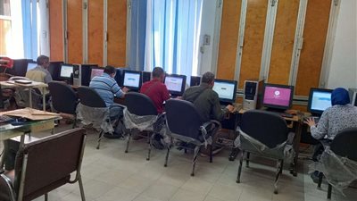 عقد اختبارات للمتقدمين للدورات التدريبية بمركز بسقارة للعاملين بأسيوط