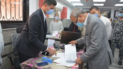 محافظ القليوبية يتابع منظومة التراخيص البنائية الجديدة