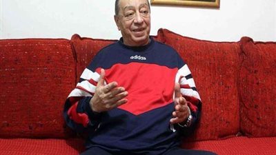 وفاة مدحت فقوسة نجم الكرة المصرية