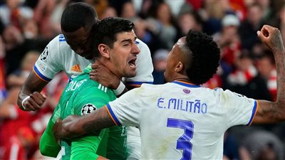 بعد كورتوا.. ريال مدريد يعلن إصابة ميليتاو بقطع في الرباط الصليبي