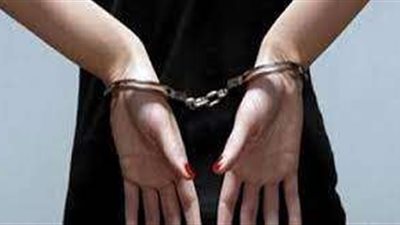 تجديد حبس المتهمة بقتل زوجها طعنًا بسكين في الجيزة