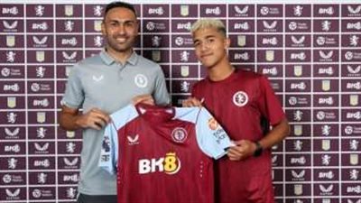 رسميًا.. أستون فيلا الإنجليزي يتعاقد مع لاعب مصري