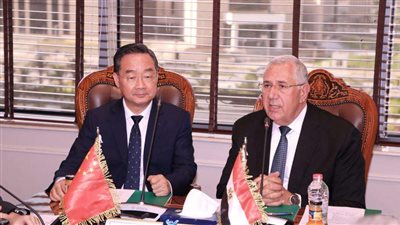 وزير الزراعة يبحث مع نظيرة الصيني اتفاقية تعاون في مجال الأنشطة الزراعية المختلفة