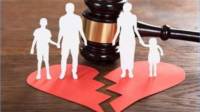 بسبب صورة على الفيس بوك.. سيدة تطلب الانفصال عن زوجها