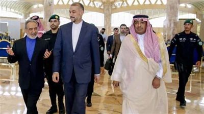 وزير الخارجية الإيراني يزور السعودية للمرة الأولى بعد استئناف العلاقات