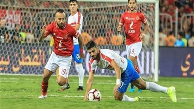 تعرف على طاقم تحكيم مباراة الأهلي والزمالك