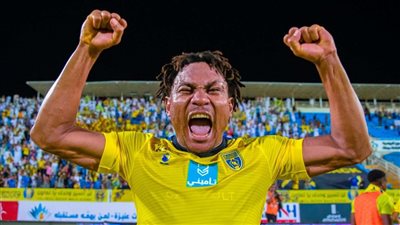 التعاون يتقدم علي النصر في الشوط الأول