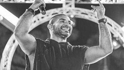 أحمد سعد يشارك جماهيره أجواء حفله في عمان