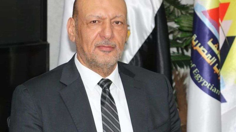 رئيس الحزب