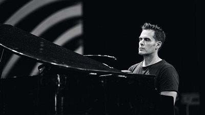 نشاط  فني للموسيقار هشام خرما..موعد حفلتيه بمهرجان القلعة ومكتبة الإسكندرية