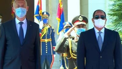 الرئيس السيسي يجري  اتصالاً هاتفياً مع الرئيس التونسي قيس سعيد