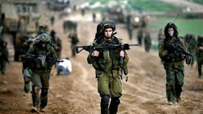 إسرائيل تحشد قوات برية كبيرة عند حدود قطاع غزة