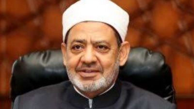 مطالبًا بوجود استراتيجية محددة.. الأزهر يحتفل بيوم العمل الإنساني