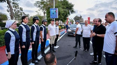 الرئيس السيسي لطلاب الأكاديمية العسكرية: «اطمنوا على بلدكم ربنا موجود»