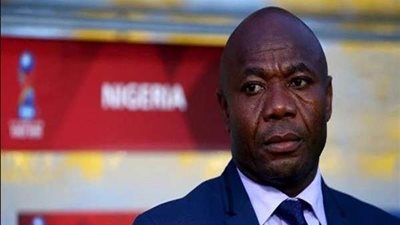 رسميا.. إيمانويل أمونيكي مستشارا فنيا للهداف