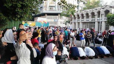 صلاة عيد الفطر المبارك بمسجد الحامدية الشاذلية .. صور