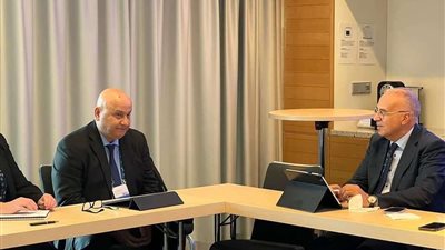 وزير الموارد المائية والري يناقش ملف تعزيز دور البنك الدولي