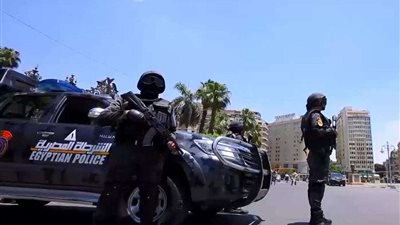 حكاية عاطل انتحل صفة طبيب بالشرقية وأجرى عمليات ولادة قيصرية| العقوبة القانونية