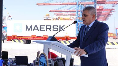 الفريق أسامة ربيع يستعرض استراتيجية قناة السويس للتطوير والتحول الأخضر