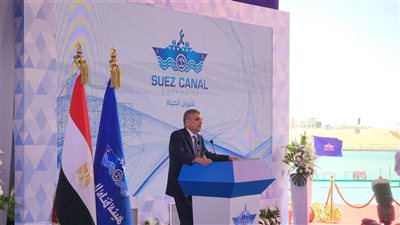 الفريق أسامة ربيع: جاري عملية قطر الناقلة BURRI خارج المجرى الملاحي