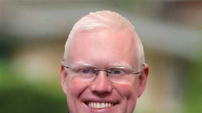 القصة الكاملة.. استقالة وزير على خلفية تحقيق حول سلوكه الجنسي