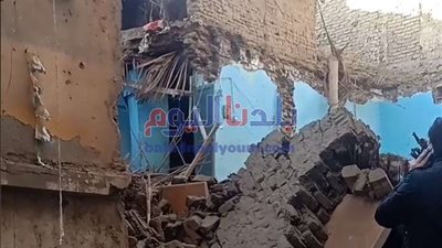 بالأسماء.. مصرع أم وطفلتها وإصابة 3 أشخاص إثر انهيار منزل بسوهاج