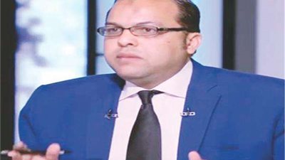 خبير إدارة محلية يستعرض تحليل آثار الاعتماد على الدروس الخصوصية وغياب الطلاب في المدارس