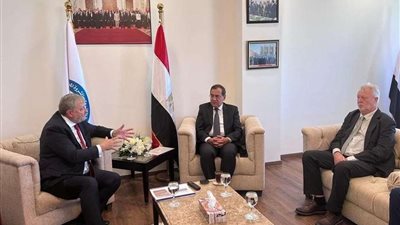 وزير البترول يعقد اجتماعًا مع وفد من شركة ترانس جلوب الكندية لبحث مخططاتهم التنفيذية في مصر