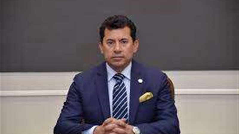 وزير الشباب أشرف