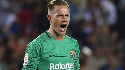 برشلونة يعلن استمرار تير شتيجن بعقد طويل الأمد