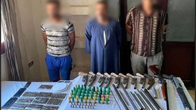 حبس أفراد عصابة تخصصت في الإتجار بالمخدرات والأسلحة النارية والذخائر بالبحيرة