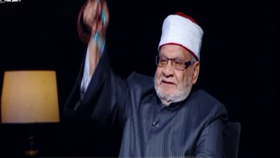 لهذا السبب.. أحمد كريمة يلقي سبحته على الهواء